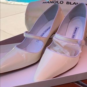 Patent white/off white Vintage Manolo Blahnik